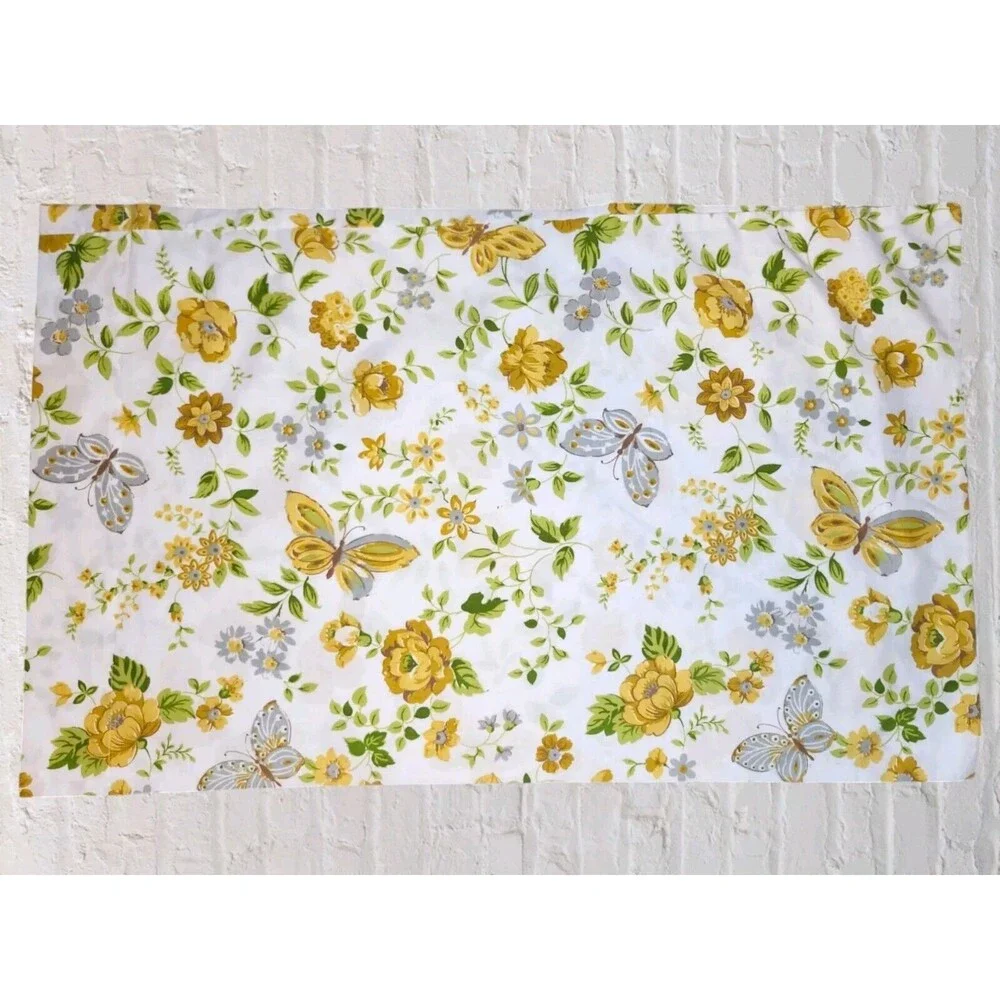 Vtg Grants Home Pillowcases Avocado Green Floral 42x36 Muslin Quilt Fabric 1970s